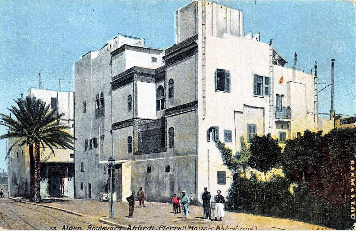 Alger - Boulevard Amiral-Pierre - Villa Mauresque.jpg